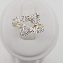 10k gold 1.0ctw diamond heart bypass ring