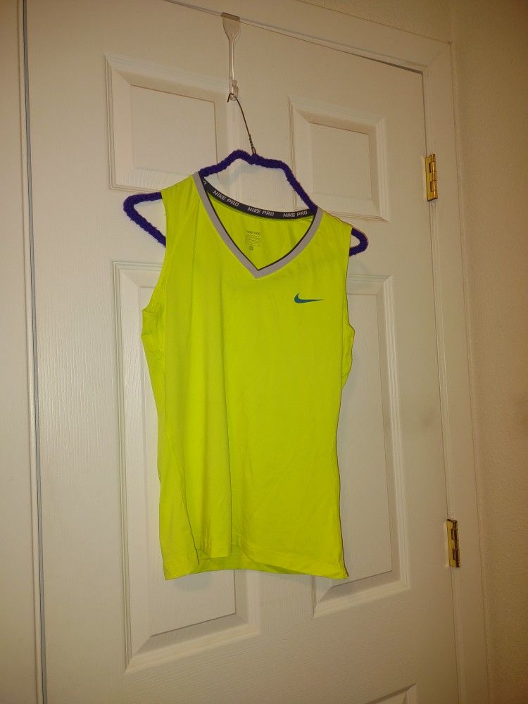 Muscle Shirt Size Medium Nike Pro