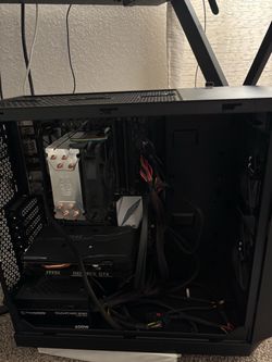 Gaming PC with Samsung Monitor