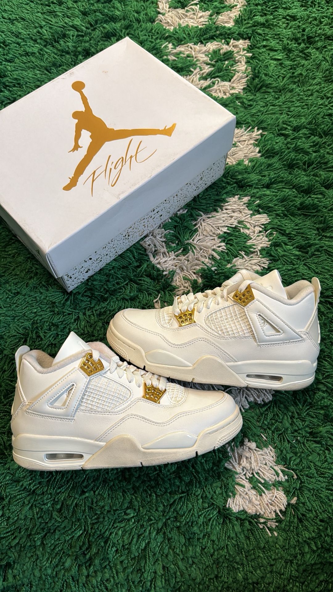 Jordan 4 Metallic Gold