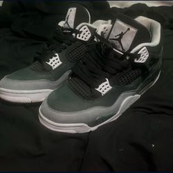 Retro Jordan 4s