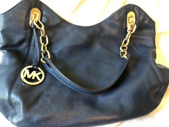 Michael Kors beautiful leather bag
