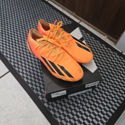 $25.00 Barely Worn Soccer Shoes Size 7 Mens