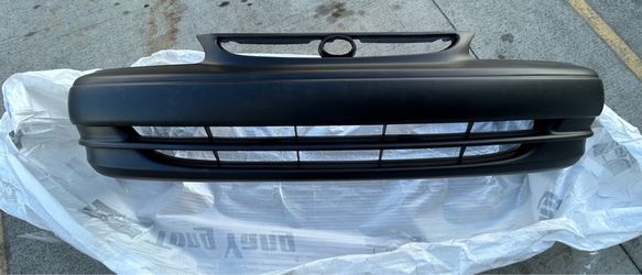 98-2000 Toyota Corolla Front Bumper