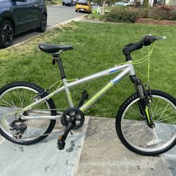 🚀 Schwinn Scour 20" Kids MTB - Super Clean & Trail Ready! 💥