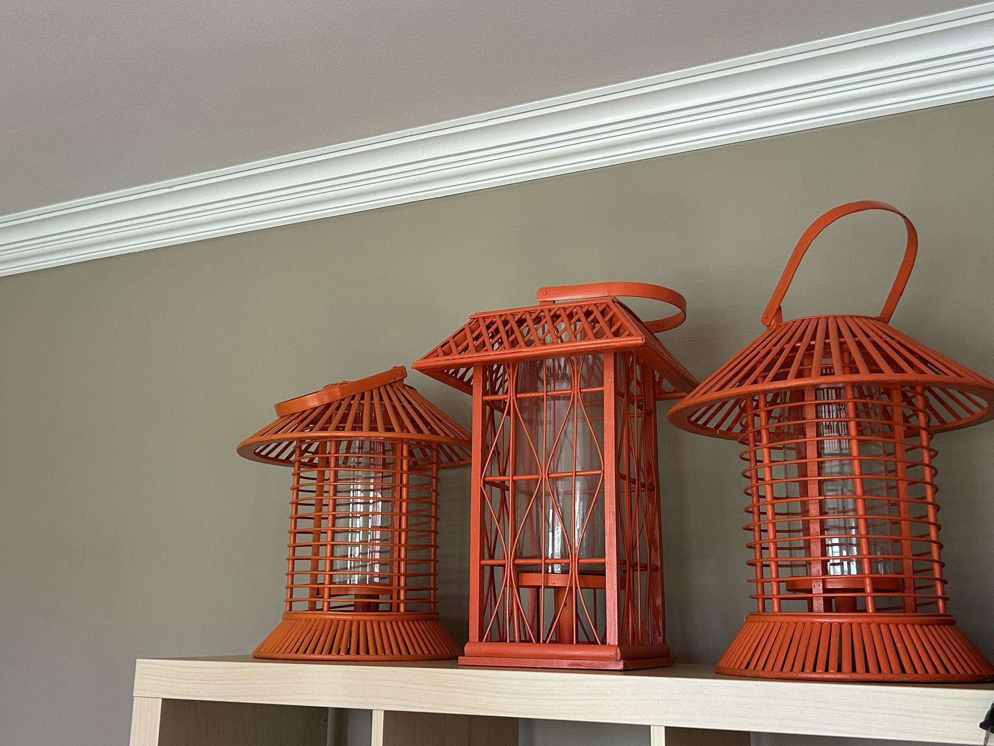 3 Lanterns
