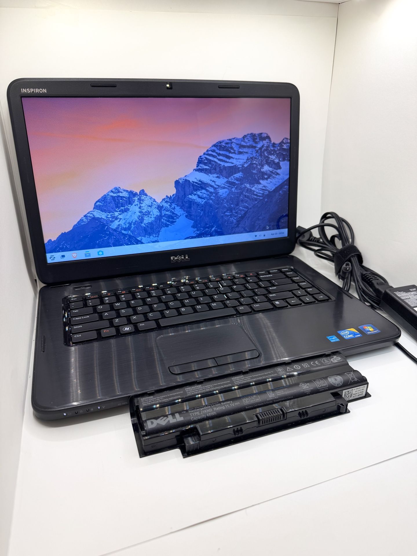 Dell Inspiron N5040 15.6” 8GB Ram 256GB SSD