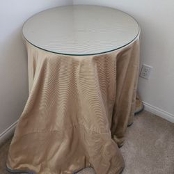 Nice Round Table 