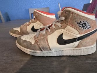 AIR JORDAN MID ORANGE