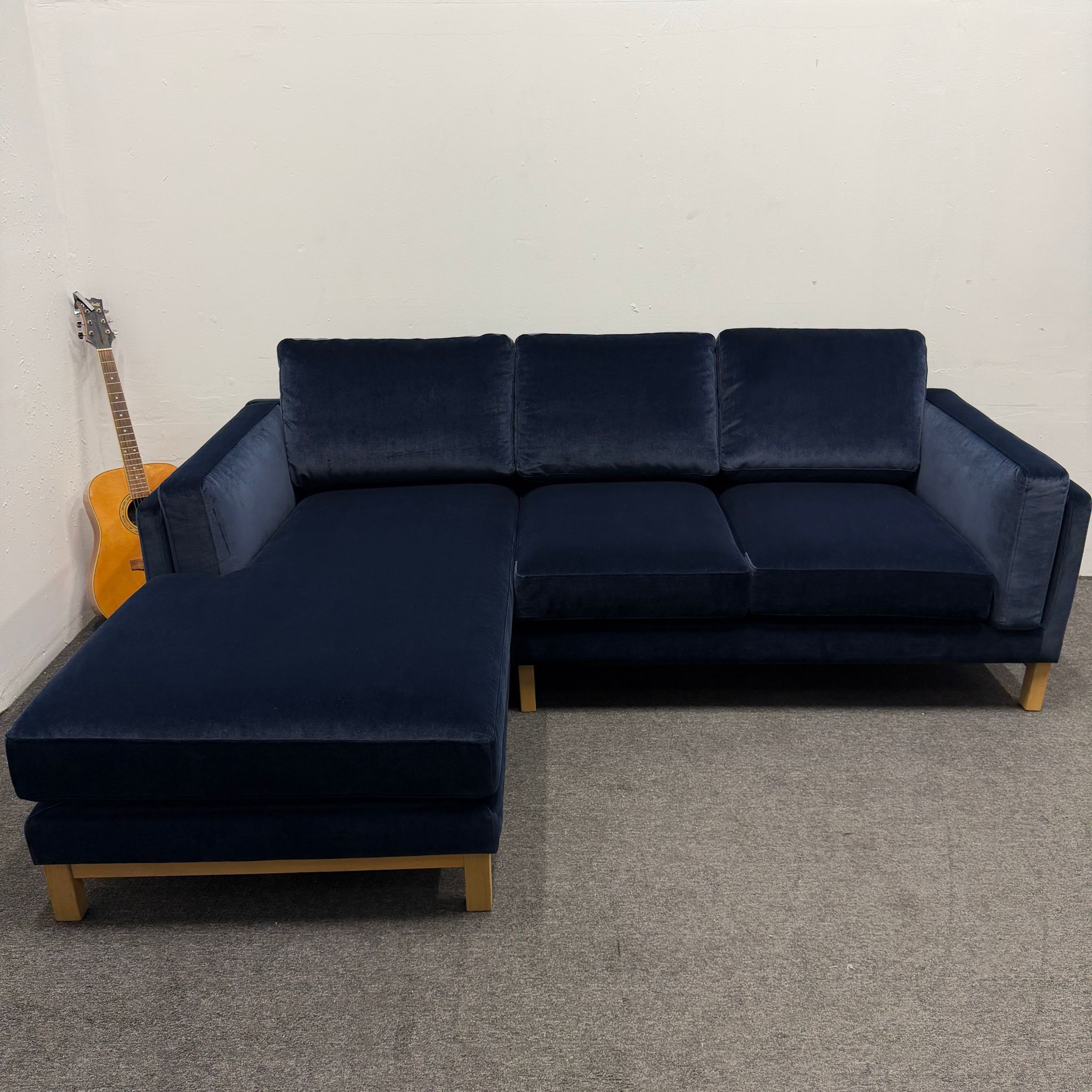 $1.350 · Just Unboxed* Gaby 3-Seat Left Chaise Sectional Couch (Navy Blue Velvet) ❌ 50% OFF ❌ Can Deliver
