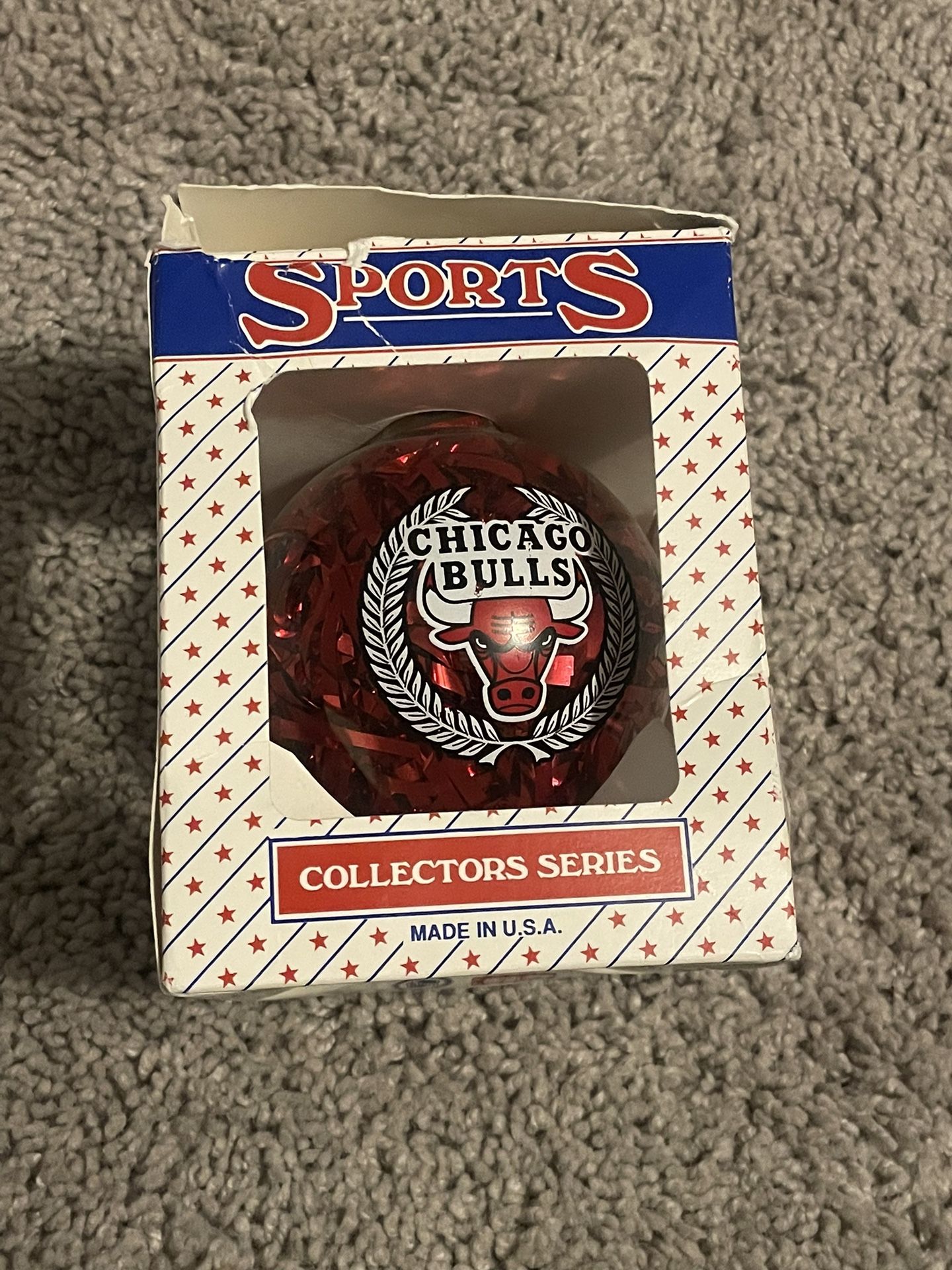 New Vintage Chicago Bulls Christmas Ornament