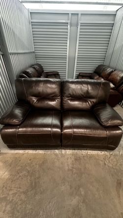 Stylish Brown Leather Recliner Loveseat – Great Condition