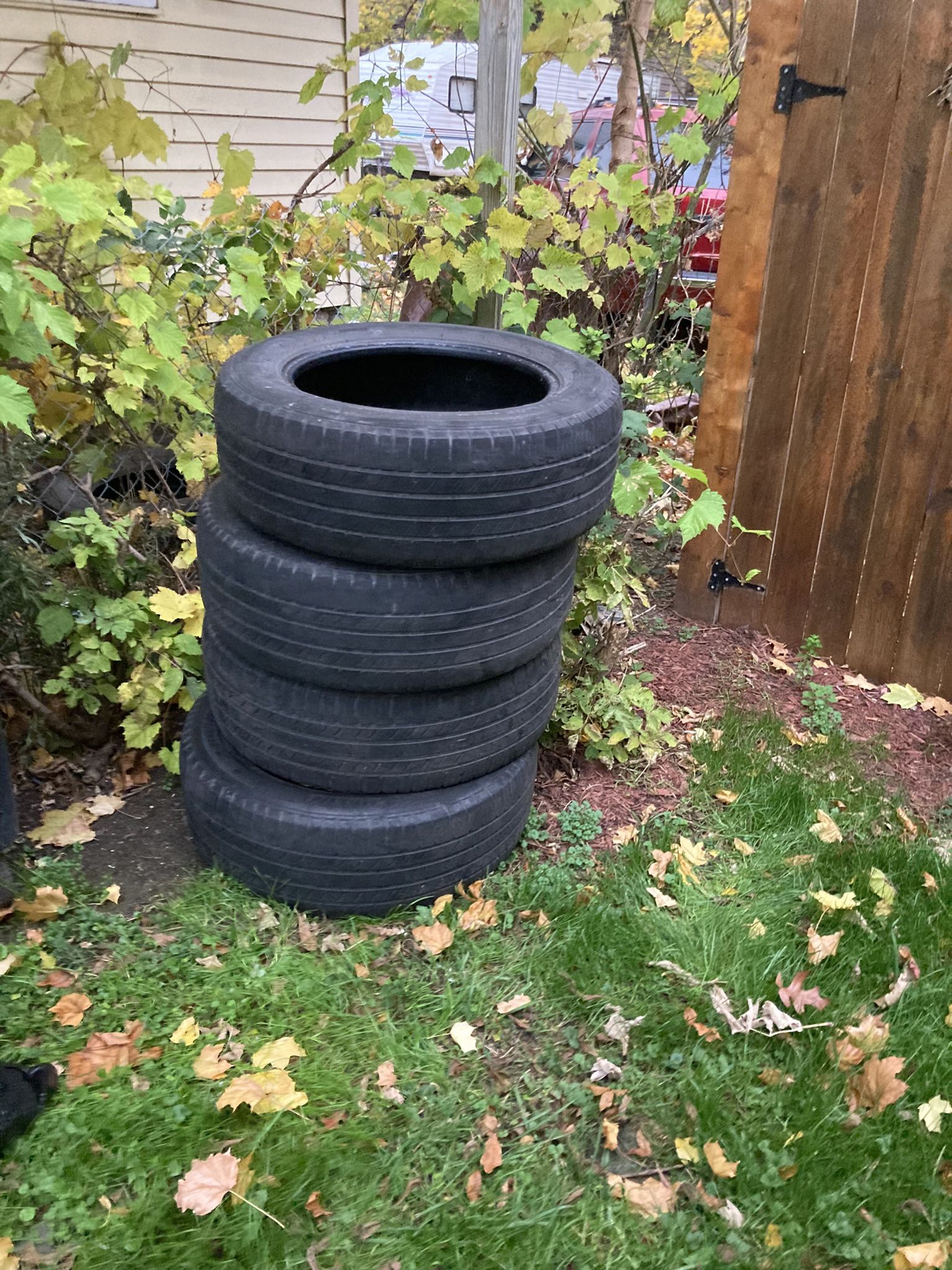 245/60R18