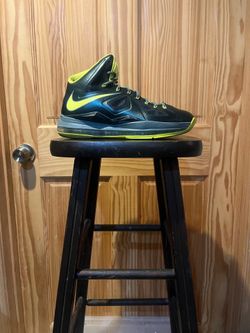 Lebron dunkman 10 size 8.5