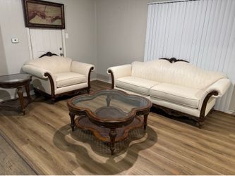 Luxury Sofa Set - Like New with Coffee & End Table Included
