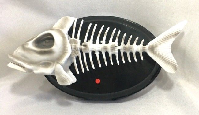 Big Mouth Billy Bones Skeleton singing Bass