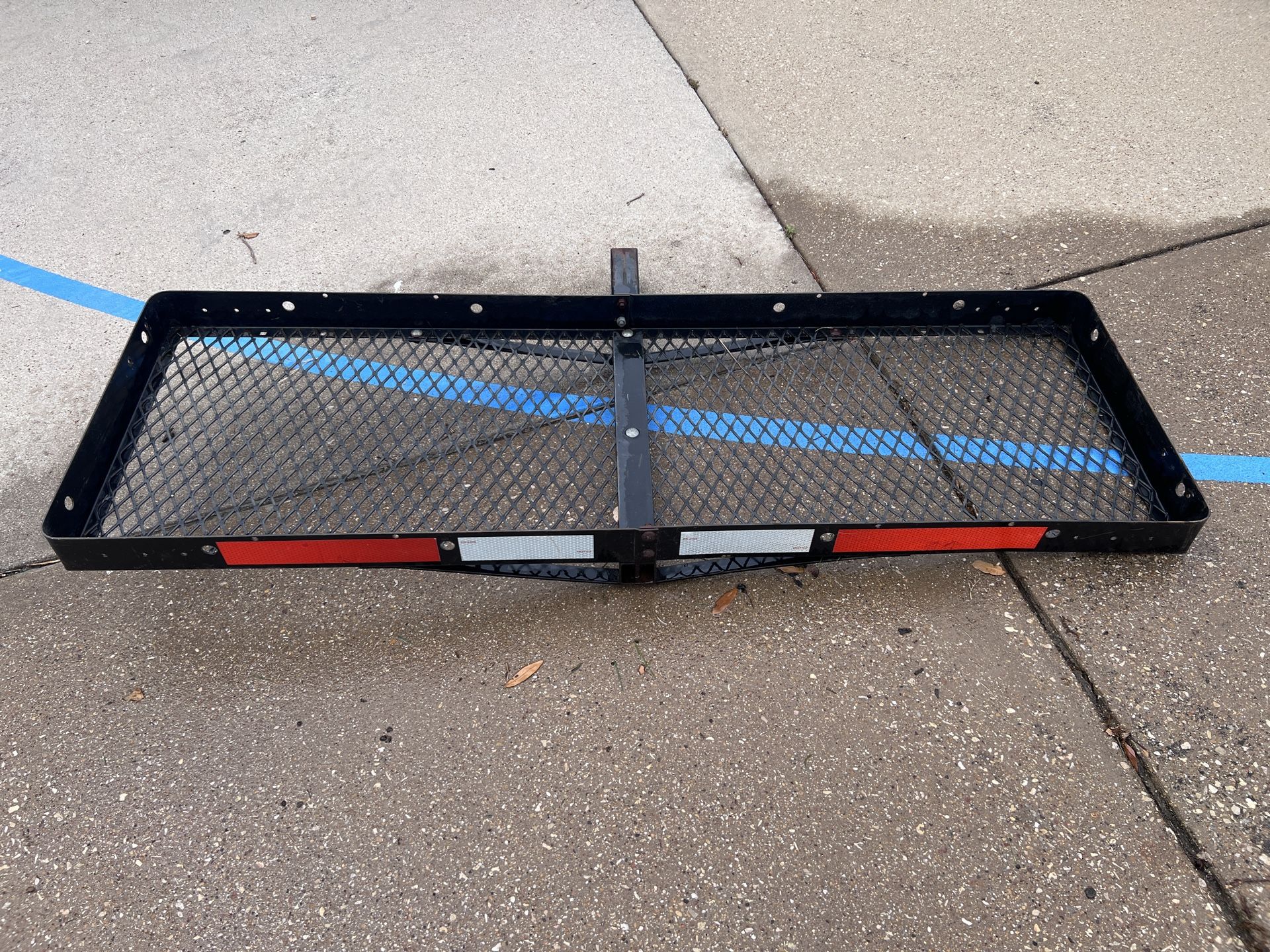 Trailer hitch cargo luggage rack carrier tray