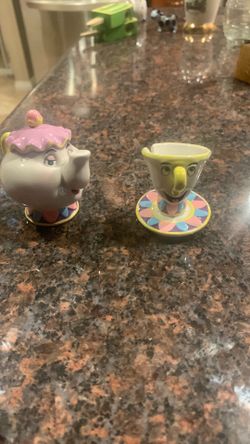 Disney beauty and the beast small tea pot and cup ( cup has tiny chip so I’m giving discount cute set