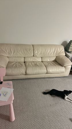 ✨ Genuine Leather Couch – Beautiful Creamy White!