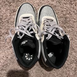 Nike Shoes Size 10.5