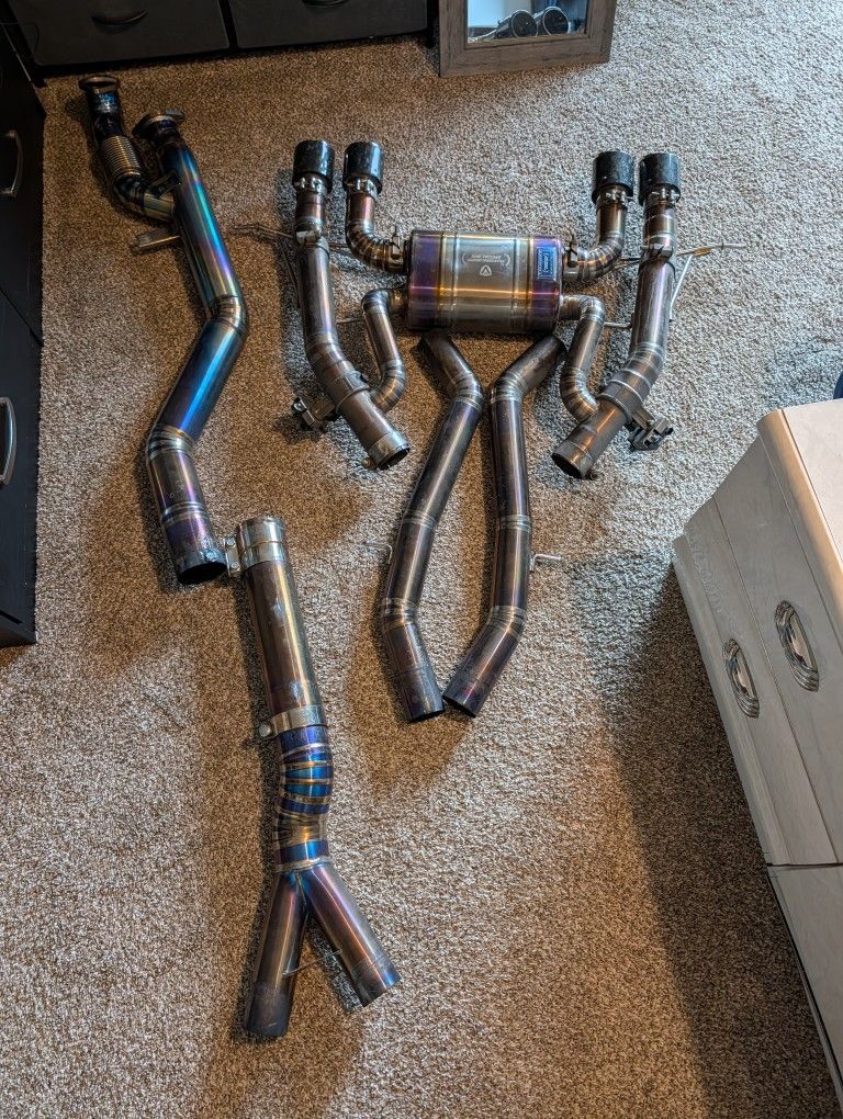 G80/G82 M3/M4-Valvetronic Titanium Exhaust w/ Forged  Carbon Tips