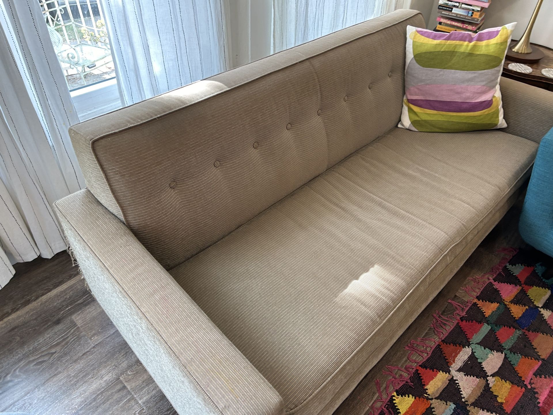 Design Within Reach sofa—FREE! for Sale in Los Angeles, CA OfferUp