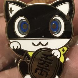 Persona5 Morgana Fortune Cat Pose Pin