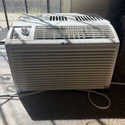 LG Air Conditioner 5000  BTU