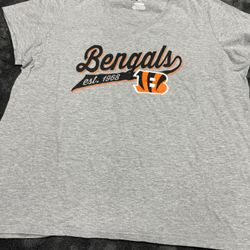 Cincinnati Bengals Women’s 2XL T-Shirt! 