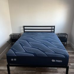 Queen Serta iSeries Hybrid Mattress + Bedframe