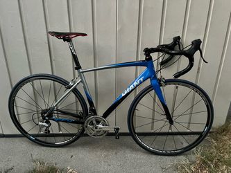 Giant Road Bike size Medium 54cm! Very Nice!