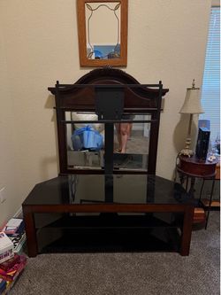 Entertainment center