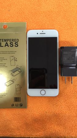 iPhone 8 Gold 64GB Unlocked