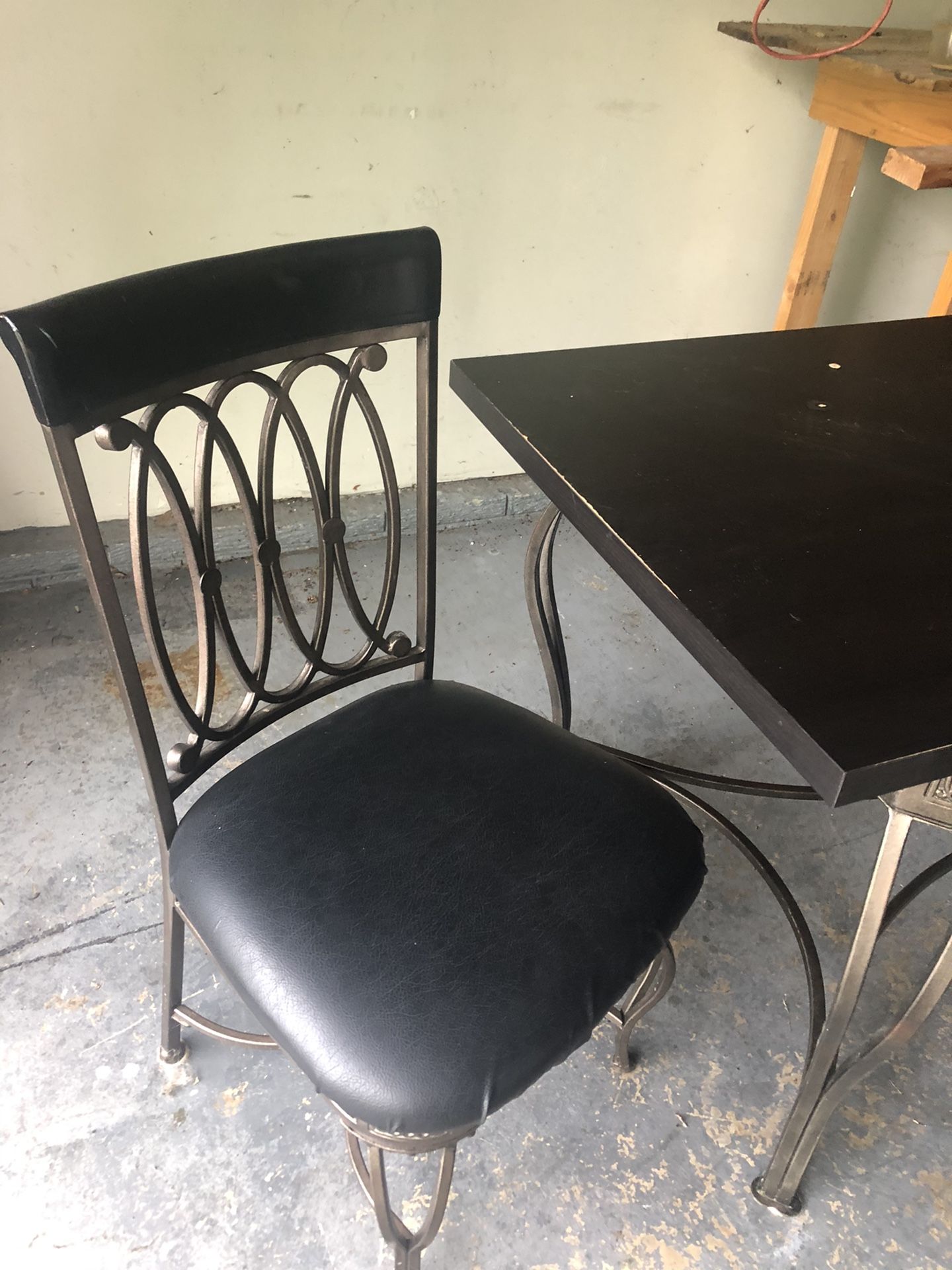 Dinning or kitchen table and 4 chairs.