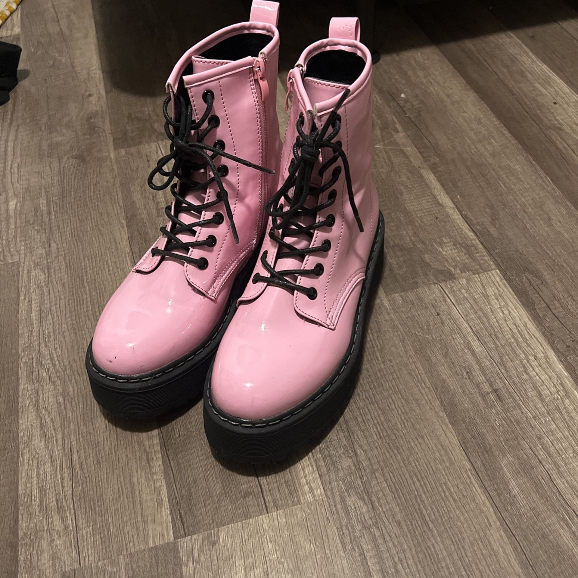 STEVE MADDEN BUBBLE GUM PINK BOOTS