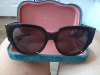 Gucci woman's sunglasses
