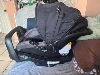 Evenflo car seat black/grey