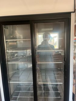 Everest Refrigerator EMGR33