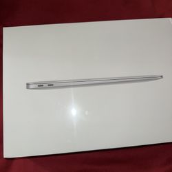 Silver Apple MacBook Air New 13 Inch With M1 Chip With 16gb Ram 1000gb / 1tb SSD New Sealed 