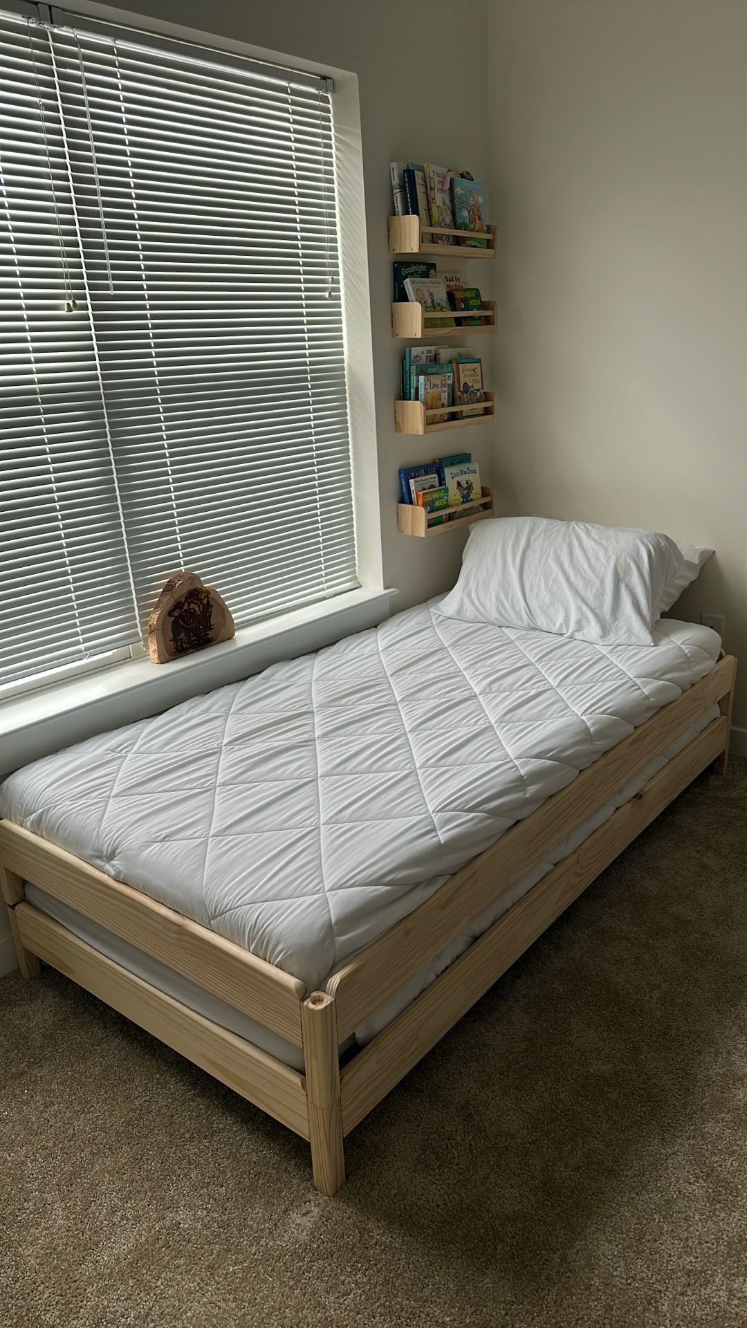 Stackable Twin Beds With Mattresses