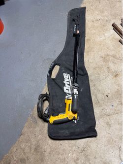 DEWALT Quickdrive screwgun