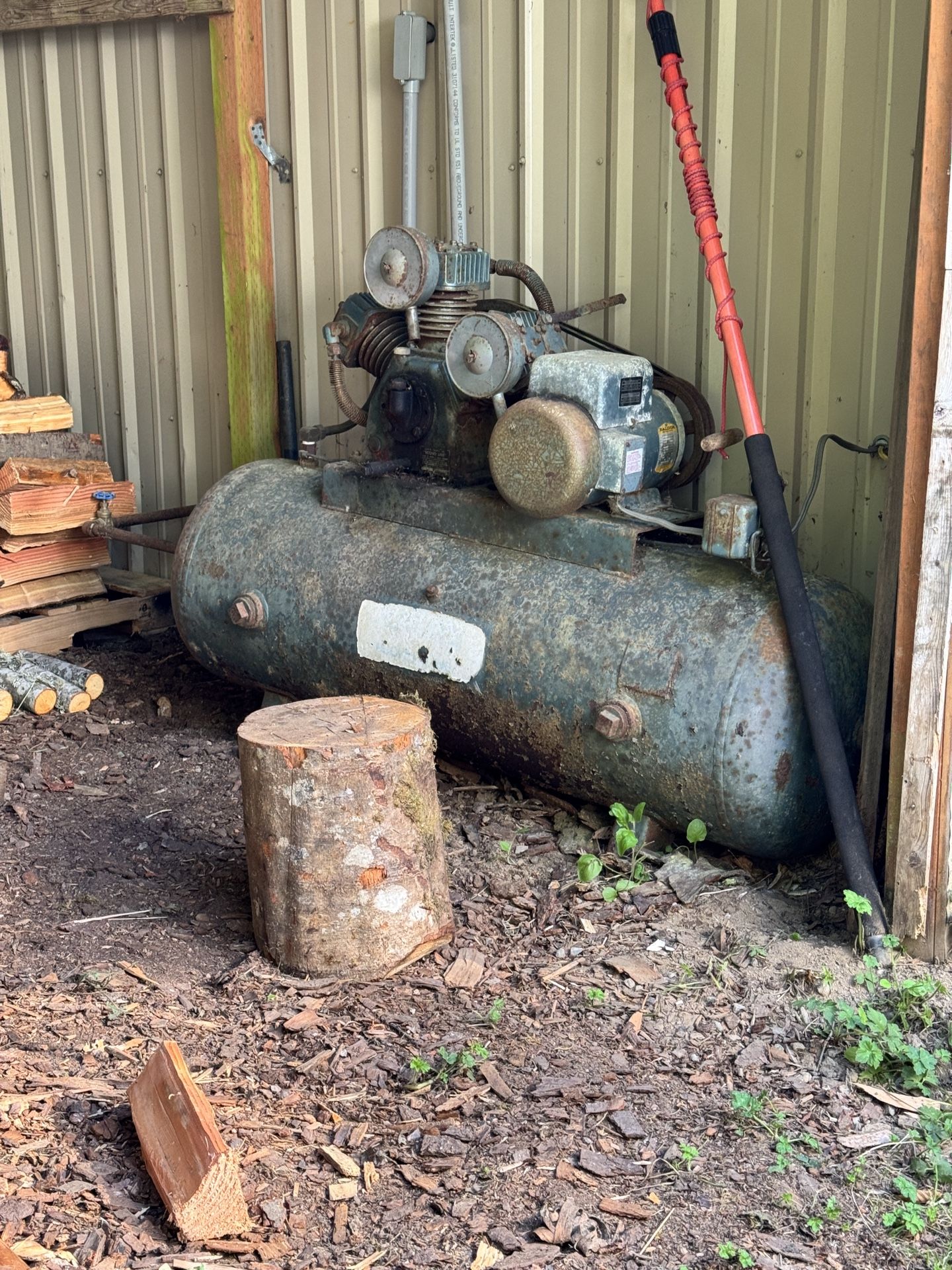 Free Working Air Compressor