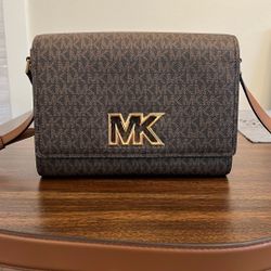 Michael Kors Crossbody Bag