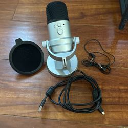 Insignia Microphone (never used)