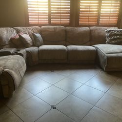 Couch And Recliner’s 