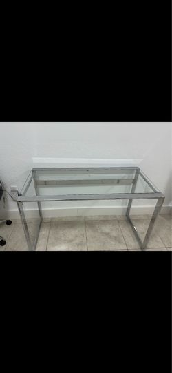 Mesa escritorio en perfecto estado