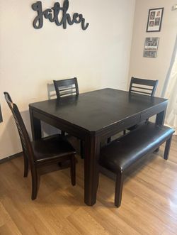 Brown Dining room Table