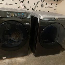 washer and dryer //  Lavadora Y Secadora 