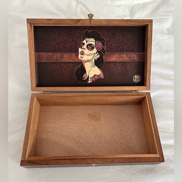 Leather Rose Torpedo 5x54 Cigar Box