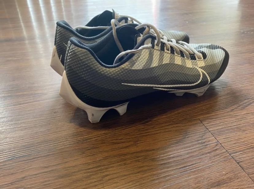 Brand New Nike Vapor Talon Elite TD LOW Football Cleats Red Silver Sizes  10.5, 12, 12.5 for Sale in City Of Industry, CA - OfferUp